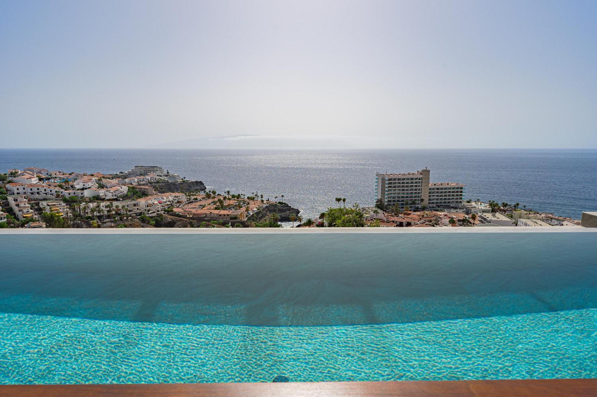 Aquasuites Luxury Penthouse A01 Acantilado de los Gigantes Exterior photo